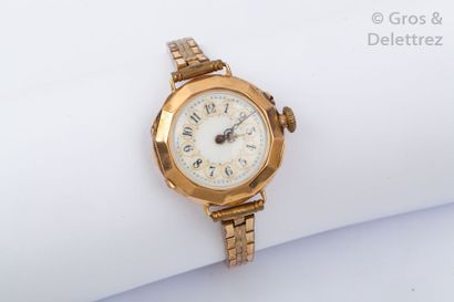 null Bracelet-montre en or jaune et métal doré, mouvement mécanique, bracelet en...