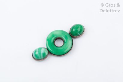 null Broche en argent et agate verte.