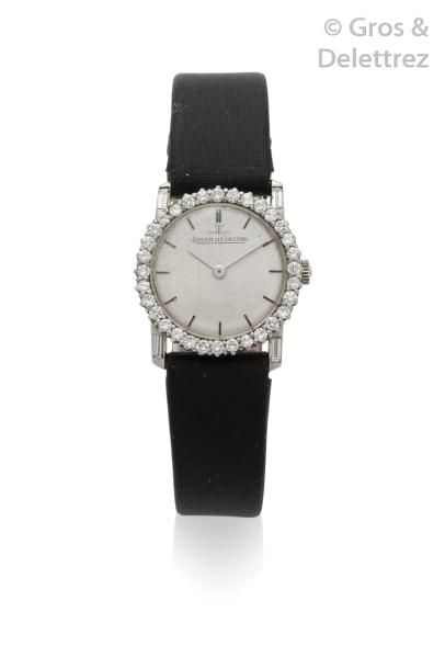 null JAEGER-LECOULTRE vers 1950 Montre bracelet de dame en or blanc. Cadran silver,...