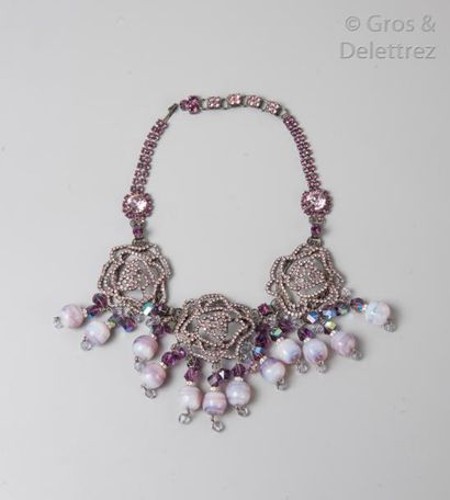 Lawrence VRBA circa 2000 Collier en acier vernissé serti de strass en cristal violet...