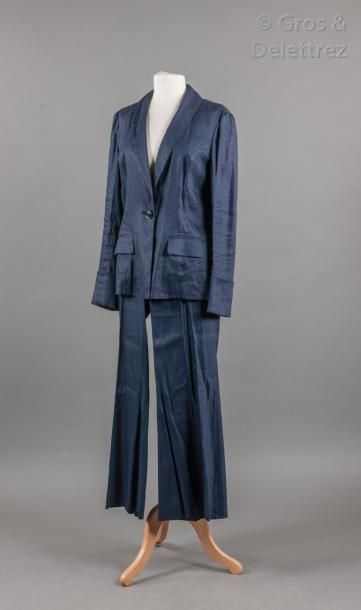 Diane von FURSTENBERG Ensemble en lin marine composé d'une veste à col châle, simple...