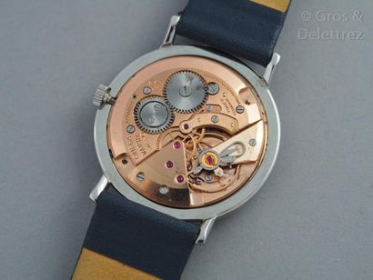null OMEGA - Genève soucoupe ref : 14752 61 SC vers 1960 Montre bracelet en acier....