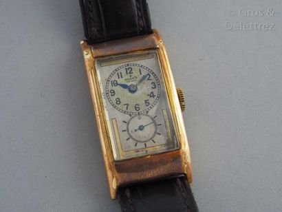 null ROLEX - Prince Railway vers 1935 Montre bracelet avec boîtier de forme en or...