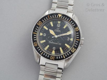 null OMEGA - Seamaster 300. ref : ST 165.024. Vers 1966 Bracelet-montre de plongé,...