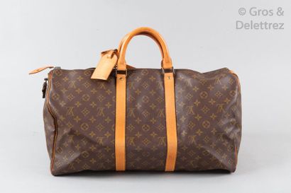 LOUIS VUITTON Sac " Keepall " 50cm en toile monogram et cuir naturel, fermeture éclair,...