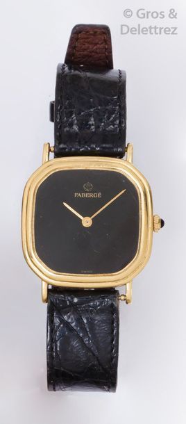 FABERGE Bracelet-montre en or jaune. Cadran octogonal noir. Mouvement à quartz. Bracelet...
