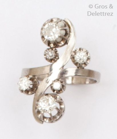 null Bague «?Toi et Moi?» en platine et or gris ornée de deux diamants taillés en...