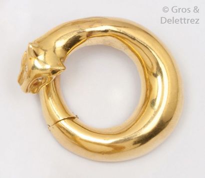 null Paire d’anneaux d’oreilles en or jaune à décor de têtes de «?Panthères?», les...