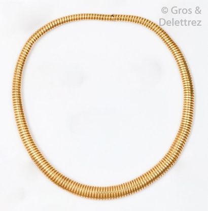 null Collier «?Tubogaz?» en or jaune. Longueur?: 40 cm. P. 34,7g.