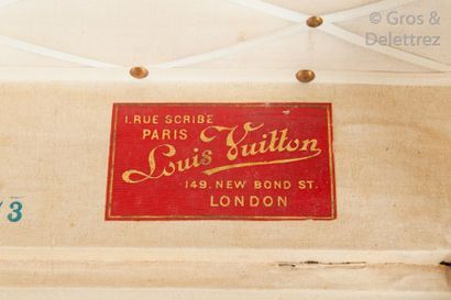 LOUIS VUITTON Rue Scribe n°128973, Serrure n°014298 circa 1920	

Malle haute courrier...