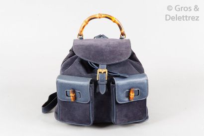 GUCCI Sac à dos «?Bamboo?» 31cm en sanglier et porc velours marine, fermeture languette...