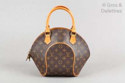 LOUIS VUITTON Sac «?Ellipse?» PM 21cm en toile Monogram et cuir naturel, fermeture...