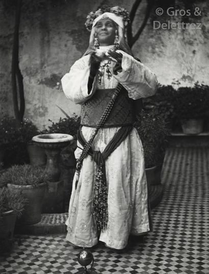 null Jean Besancenot (1902-1992) Maroc, 1934-1947. Costumes de Meknès. Exemple d’une...