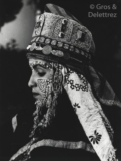 null Jean Besancenot (1902-1992) Maroc, 1934-1947. Gros plan sur la parure de tête...