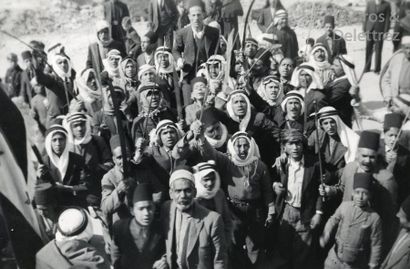 null Photographe amateur militaire Syrie, c. 1930-1937. Damas. Mosquée. Dervicherie....