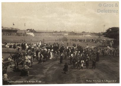 null Gabriel Lekegian Égypte. Le Caire, c. 1880. Pèlerins retournant de la Mecque....