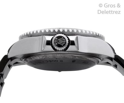 ROLEX SEA-DWELLER DEEPSEA 12800ft Ref 116660 n°V123XXX vers 2009 Rare montre de plongée...