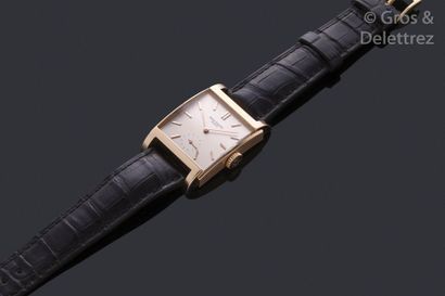 PATEK PHILIPPE REF 2476R, n°512XXX vers 1950/60 Rare et belle montre bracelet en...