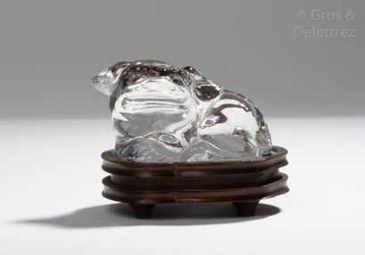 null Chine, XIXe siècle Sujet en cristal de roche, représentant un lion bouddhique...