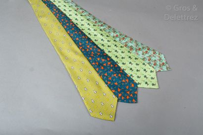 null HERMES Paris made in France

*Lot de quatre cravates en twill de soie imprimée...