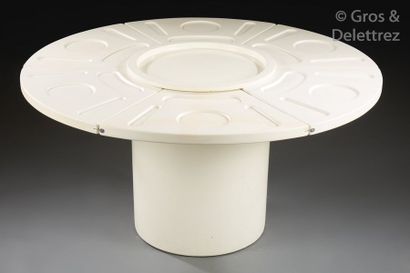 Fabio Lenci (né en 1935) Rare table démontable modèle «?230/V?» en polyuréthane rigide...