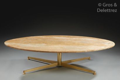Artflex, édité par Table basse à plateau ovale en marbre veiné brun reposant sur...