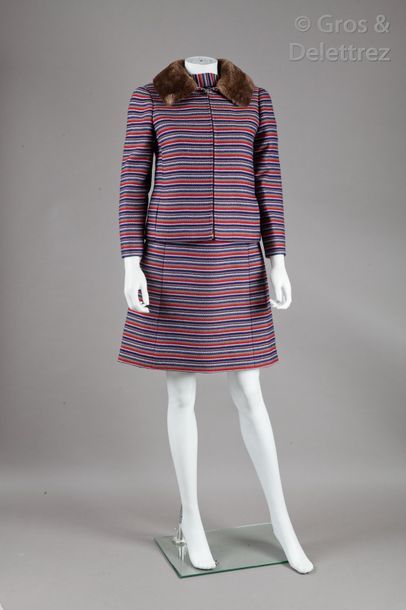 Nina RICCI Collection «?Jeunes Femmes?» circa 1950 Ensemble en lainage façonné à...