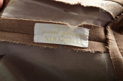 Nina RICCI Collection «?Jeunes Femmes?» circa 1950 Ensemble en gabardine de laine...