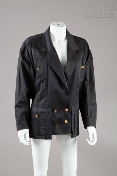 CHANEL boutique circa 1995 Veste en sergé de coton noire à col châle cranté, double...
