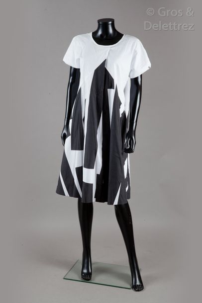 Lutz HUELLE Robe tunique en popeline de coton blanc rayé noir, encolure ronde, manches...