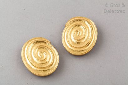 Yves Saint LAURENT Paire de clips d’oreille “Escargot” à motif circulaire en métal...
