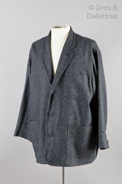 CERRUTI Lot composé de deux vestes, une en laine et cachemire chiné noir, gris, col...
