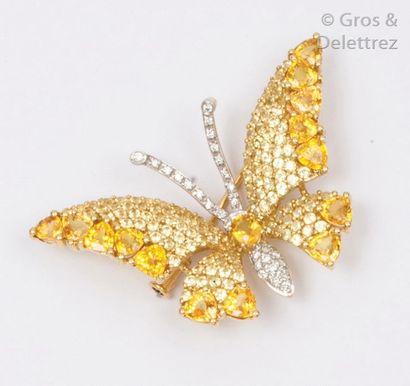 null Broche «?Papillon?» en or jaune le corps entièrement serti de diamants, les...