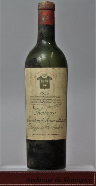 null 1 bouteille CHATEAU MOUTON D'ARMAILHAC - 5é GCC pauillac 1954 

Etiquette tachée,...