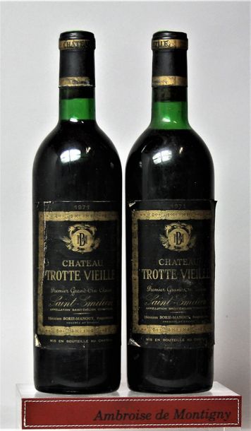 null 2 bouteilles CHÂTEAU TROTTEVIEILLE - St. Emilion Grand cru 1971 

Etiquettes...