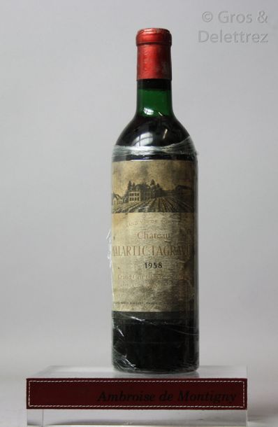 null 1 bouteille CHÂTEAU MALARTIC LAGRAVIÈRE - CC Pessac Léognan 1958 Niveau légèrement...