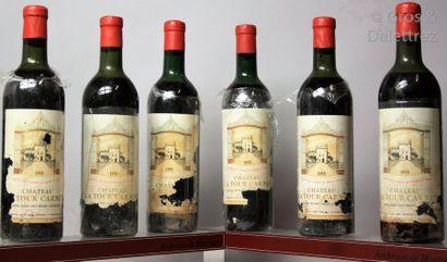 null 6 bouteilles CHÂTEAU LA TOUR CARNET - Haut Médoc 1955 Etiquettes abimées, niveaux...