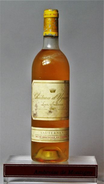 null 1 bouteille CHÂTEAU D'YQUEM - 1er cru supérieur Sauternes 1987 

Etiquette légèrement...
