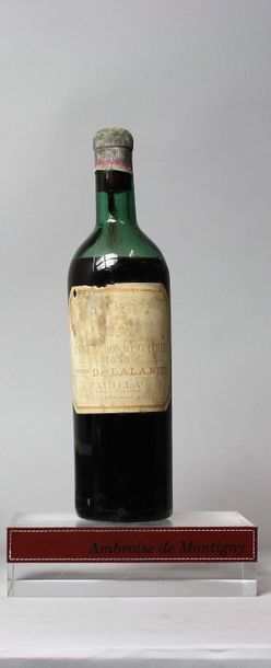 null 1 bouteille CHÂTEAU PICHON COMTESSE DE LALANDE 1943 Etiquette fanée, sale, niveau...