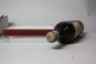 null 1 bouteille CHÂTEAU PICHON COMTESSE DE LALANDE 1943 Etiquette fanée, sale, niveau...