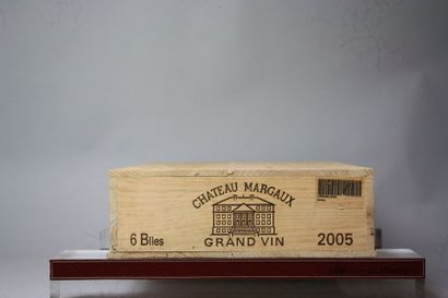 null 6 bouteilles CHÂTEAU MARGAUX - 1er GCC Margaux 2005 

Caisse bois d'origine....