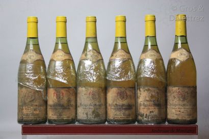 null 6 bouteilles PULIGNY MONTRACHET - Maurice VALENCY 1979 Etiquettes et collerettes...