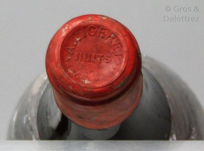 null 1 bouteille CHAMBERTIN CLOS DE BÈZE Grand cru - A. LIGERET 1937 Etiquette très...