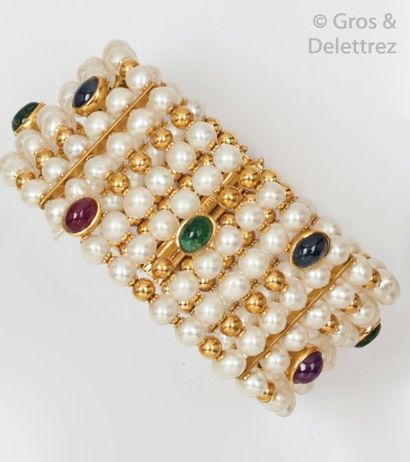 null Bracelet semi-rigide orné de 6rangs de perles de culture alternées de perles...