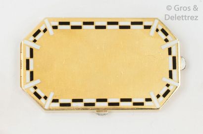 JANESICH Boîte à poudre à compartiments en or jaune ornée de motifs géométriques...