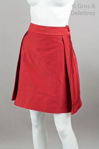 null Vivienne WESTWOOD Collection Automne/Hiver 2014

Mini-jupe en ottoman rouge...