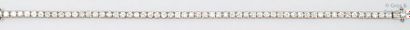 null Bracelet ligne en or gris orné de diamants taillés en brillant. Longueur?: 18cm....