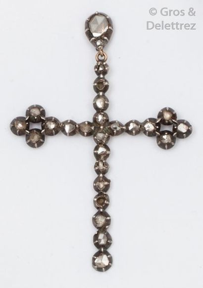 null Croix pendentif «?Provençale?» en argent et or gris sertie de diamants taillés...