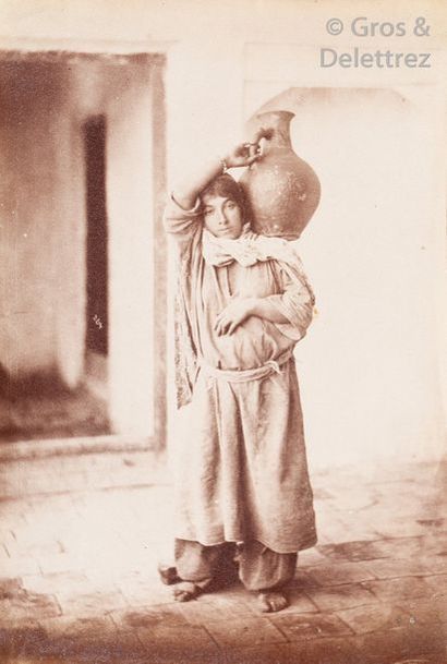null Antoine Sevruguin (1830-1933) 

Perse (Iran), c. 1880.

Kurdes.

Femme à la...