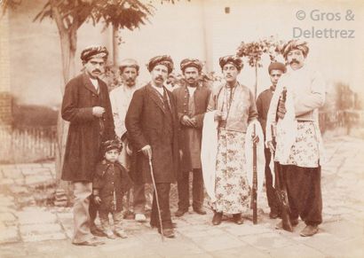 null Antoine Sevruguin (1830-1933) 

Perse (Iran), c. 1880.

Kurdes.

Femme à la...